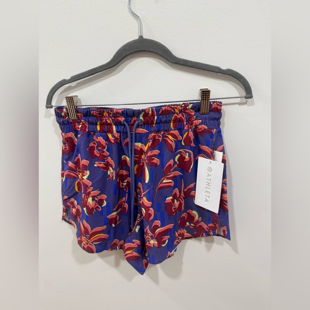 NWT Athleta Floral Crossroads Short, Blue/Red, XS